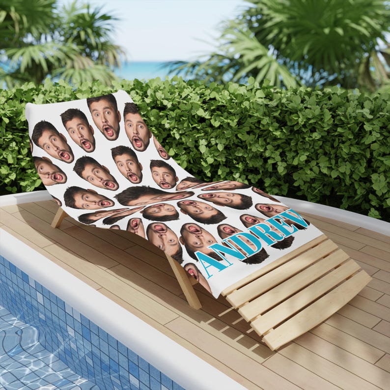 Funny face towel lifestyle photo
